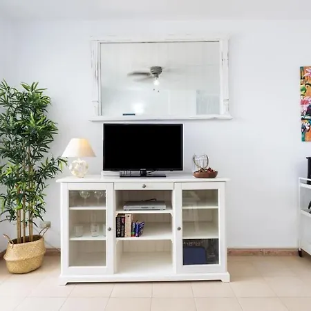 Апартаменты Cosy Studio With Balcony At Golf Del Sur, Tenerife Сан Мигель