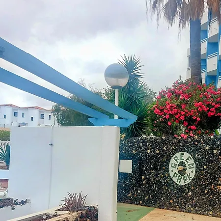 Cosy Studio With Balcony At Golf Del Sur, Tenerife Апартаменты *